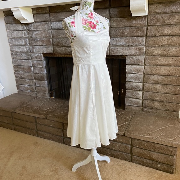 White cotton halter marilyn monroe A-line dress - Picture 5 of 9